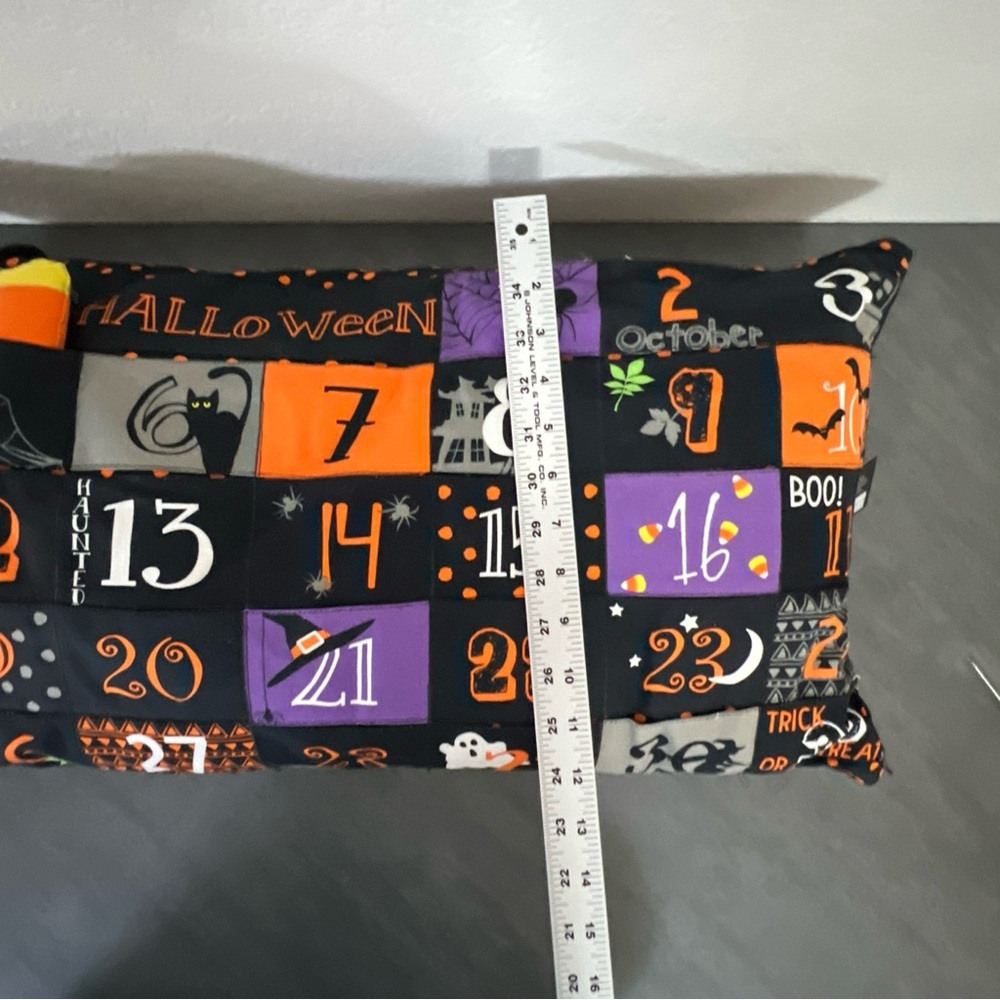 NEW Days To Halloween Interactive Countdown Advent Calendar Pockets Pillow Large - Picture 6 of 6